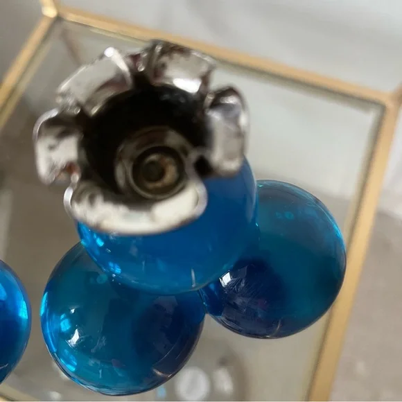 Pair of Retro Vintage Blue Lucite Grape Candle Holders - Picture 4 of 15